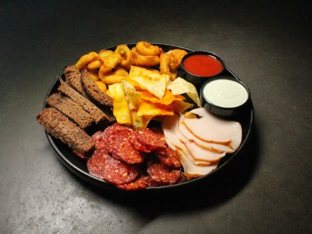 Signature Beer Appetizer Platter